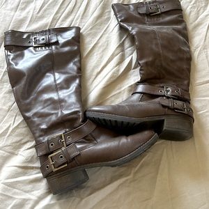 Brown boots